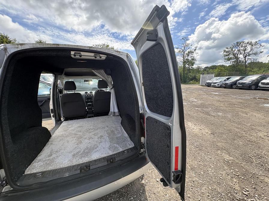 2015 Volkswagen Caddy – Model: Caddy C20 Highline TDI BlueMotion Technology Semi-Auto – GU15EWE