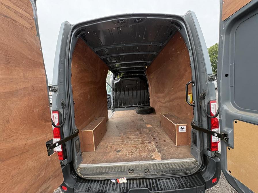 2022 Nissan Interstar – Model: Interstar Tekna dCi – EY22TYK