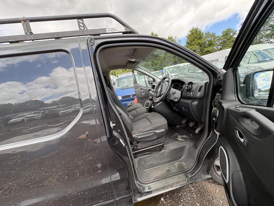 2017 Vauxhall Vivaro – Model: Vivaro 2700 Sport CDTi BT S/S – VA17CXM