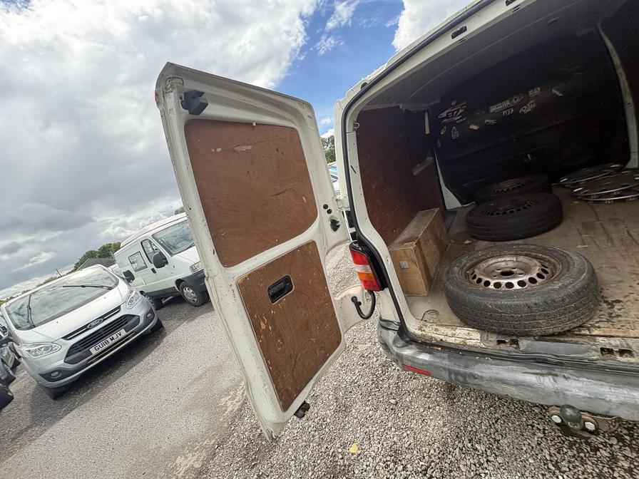 2009 Volkswagen Transporter – Model: Transporter T28 102 TDI SWB – PJ59EUU