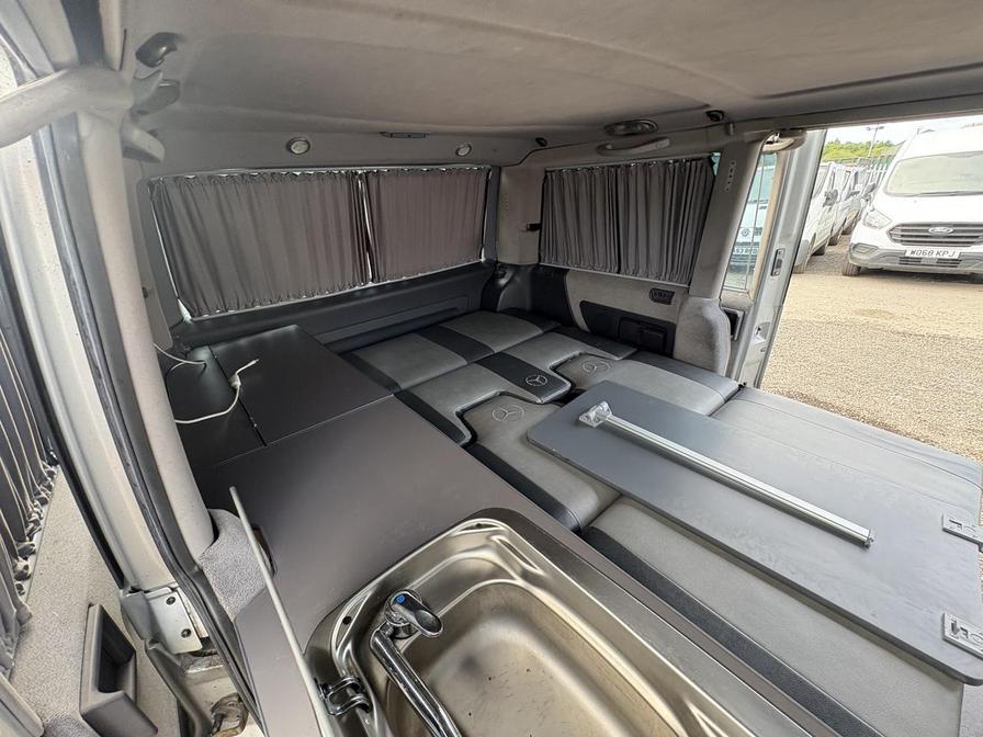 2002 Mercedes-Benz V-Class – Model: V220 CDI Ambiente Auto – GX52MTK