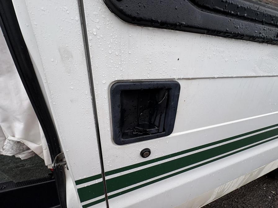 2000 Peugeot Boxer – Model: Boxer 270 MWB – X236VNJ