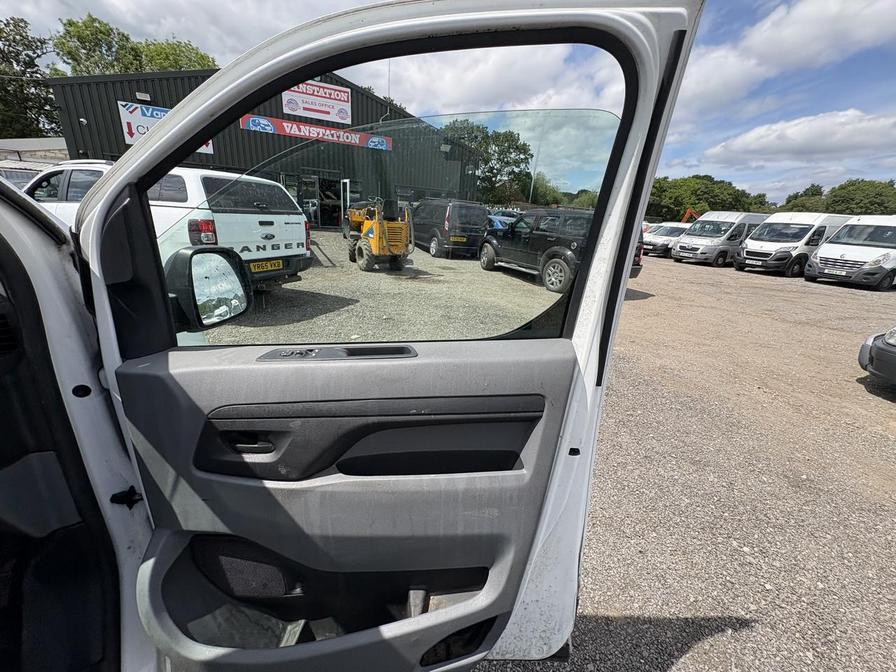 2017 Citroen Dispatch – Model: Dispatch 1000 Enterprise Blue HDi – LX67ZCE