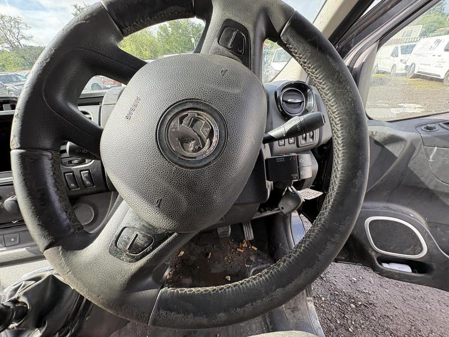 2015 Vauxhall Vivaro – Model: Vivaro  2900 Sportive CDTi – NK15XTC
