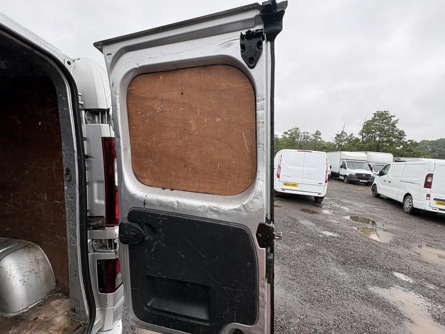 2016 Vauxhall Vivaro – Model: Vivaro 2700 Sport Bi-T CDTi ecoFLEX S/S – DF16YFC