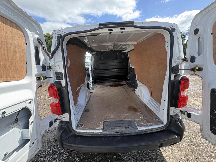 2022 Vauxhall Vivaro – Model: Vivaro F2900 Dynamic S/S – AV22JUW