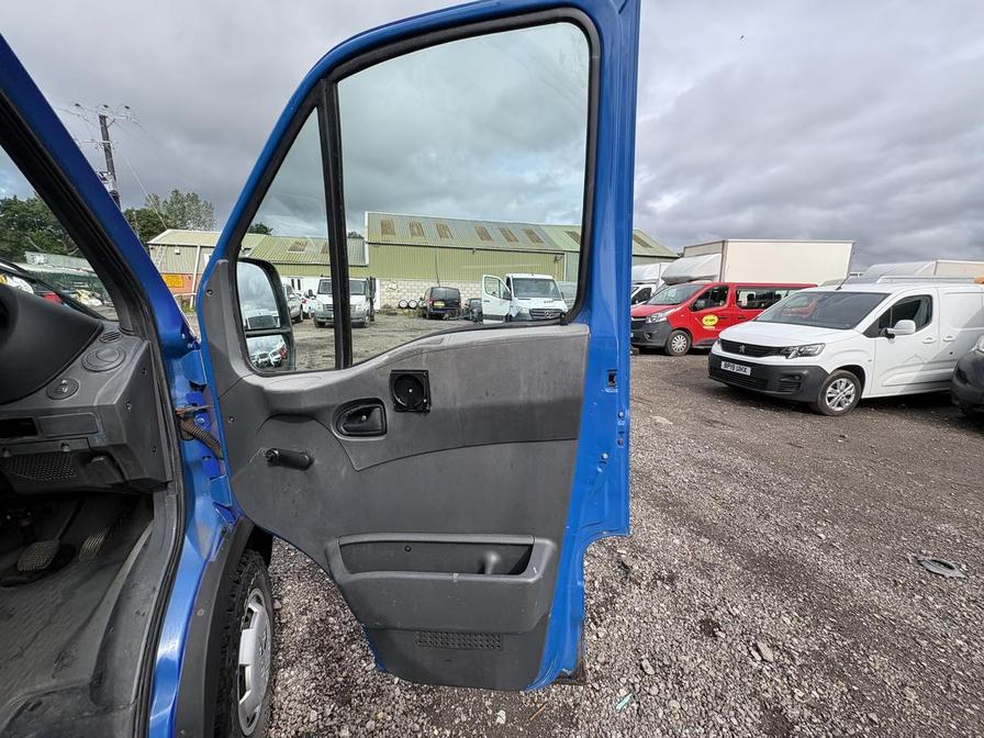 2004 Iveco Daily – Model: Daily 35S12 LWB – PX04GVJ