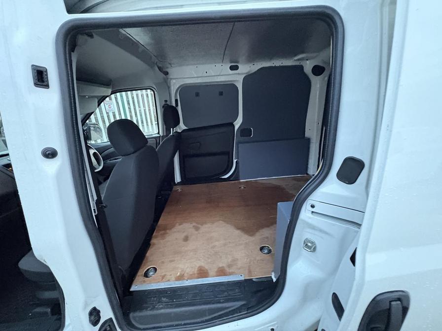 2017 Fiat Doblo Cargo – Model: Doblo 16v SX MultiJet II – HJ67WHG