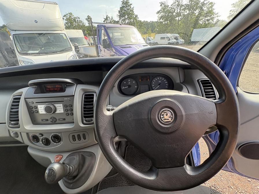 2009 Vauxhall Vivaro Combi – Model: Vivaro Combi LWB – EX59SUV