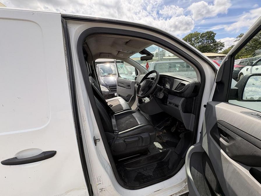 2017 Citroen Dispatch – Model: Dispatch 1000 Enterprise Blue HDi – LX67ZCE