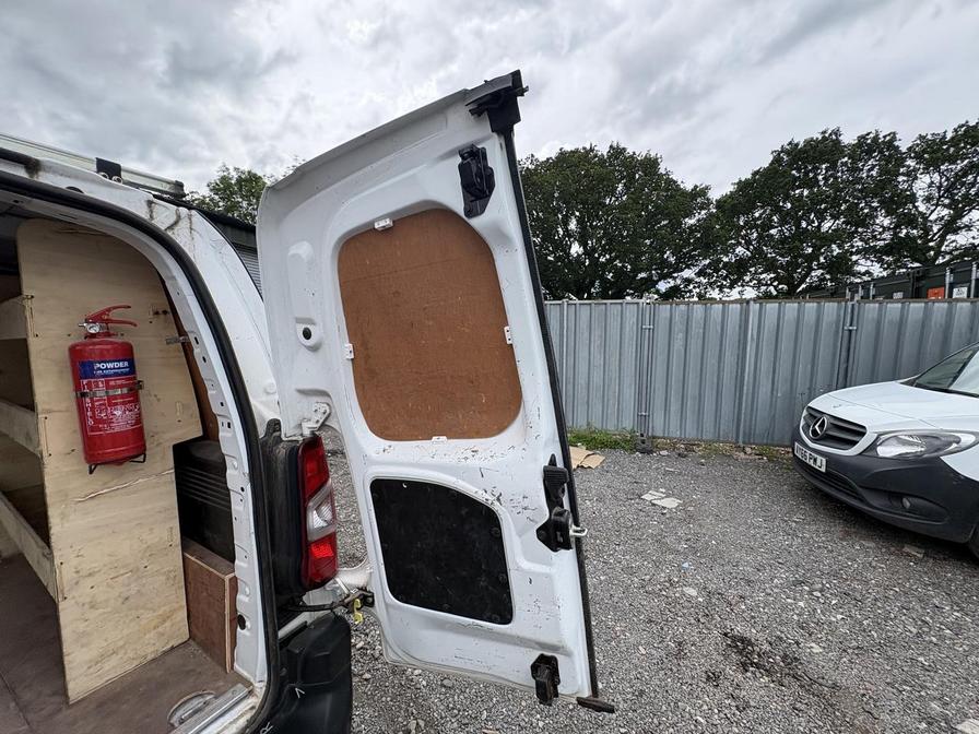 2021 Citroen Berlingo – Model: Berlingo 1000 Enterprise Professional Blue HDi – WP71OBO