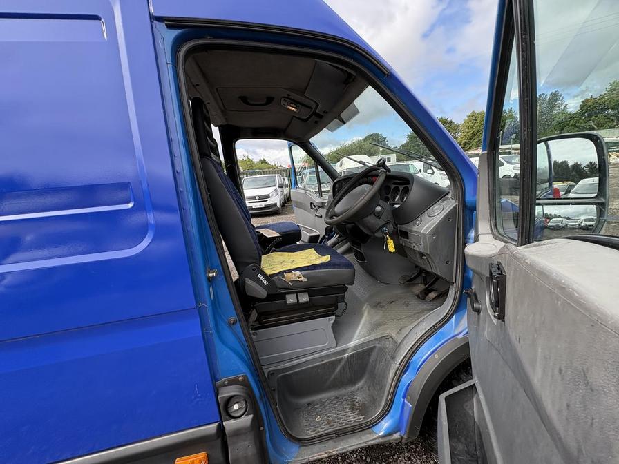 2004 Iveco Daily – Model: Daily 35S12 LWB – PX04GVJ