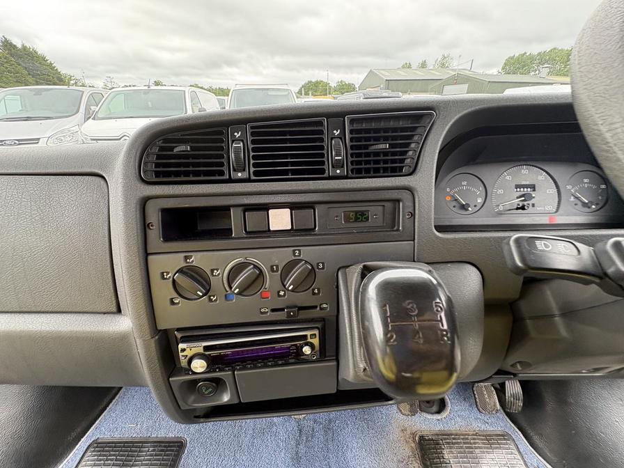 1999 Peugeot Boxer – Model: Boxer 270 TD SWB – V487DJT