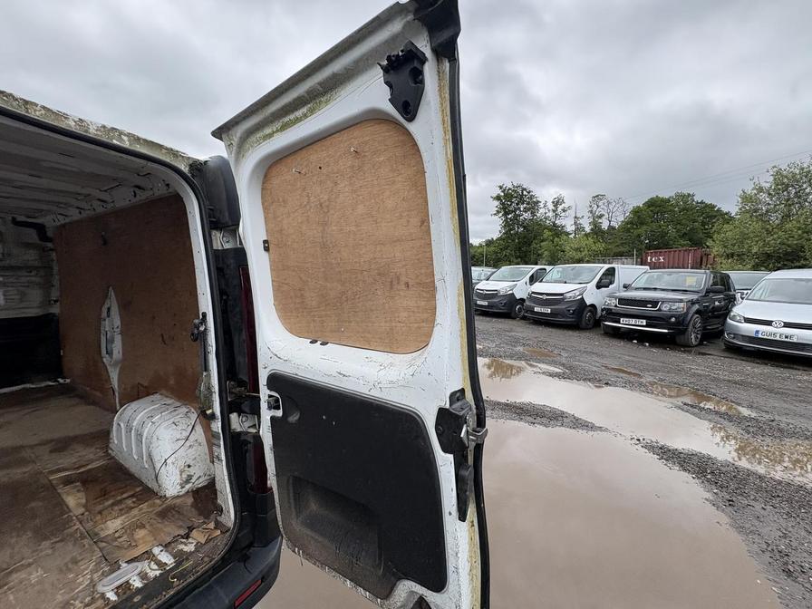 2015 Renault Trafic – Model: Trafic LL29 Business dCi – HV15PXL