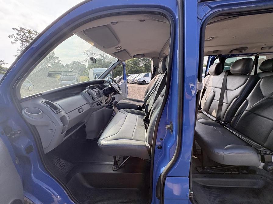 2009 Vauxhall Vivaro Combi – Model: Vivaro Combi LWB – EX59SUV