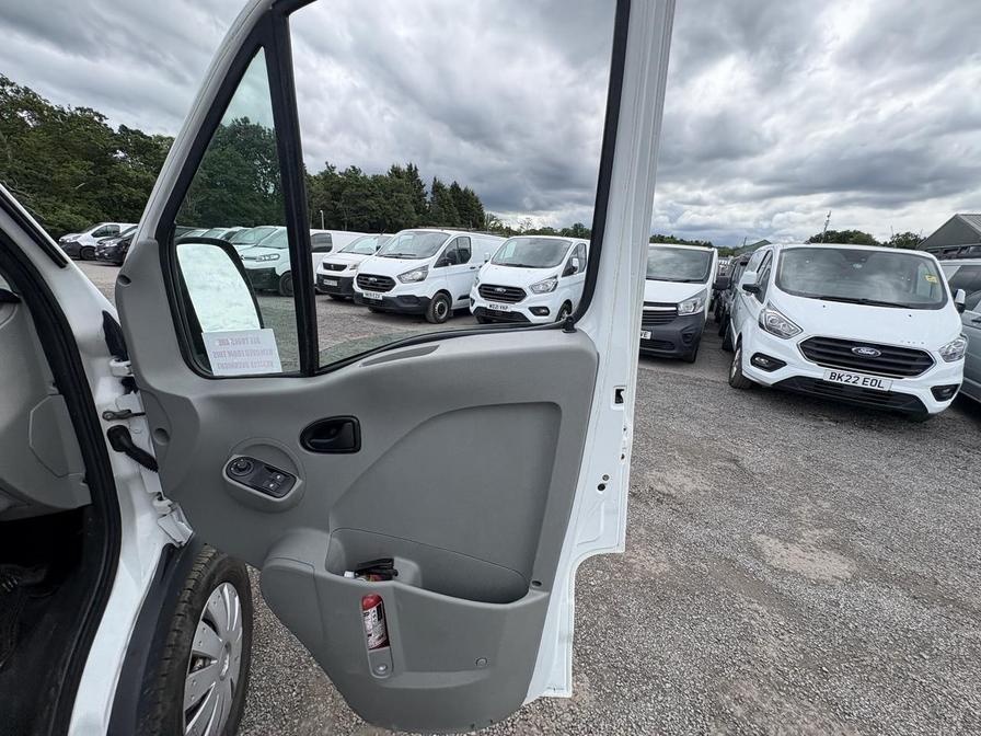 2007 Renault Master – Model: Master MM35 dCi 120 Semi-Auto – GK57XWU