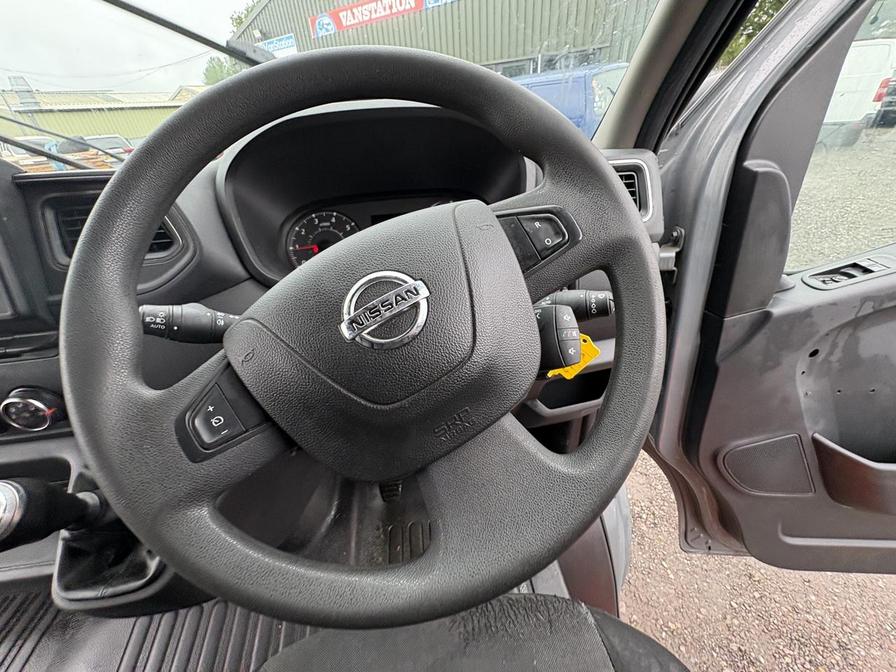 2022 Nissan Interstar – Model: Interstar Tekna dCi – EY22TYK