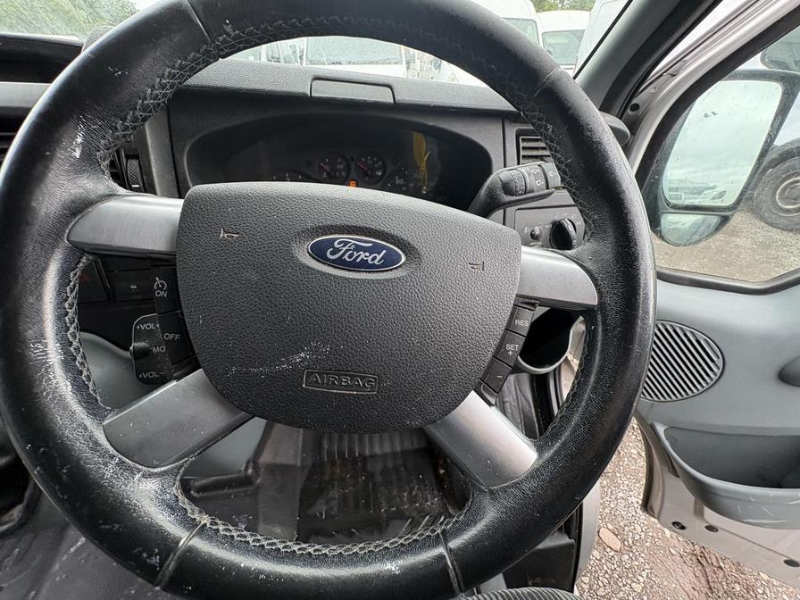 2010 Ford Transit – Model: Transit 115 T260 SWB Limited FWD – YR60LCU
