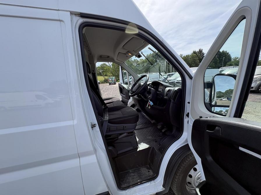 2022 Peugeot Boxer – Model: Boxer 435 Professional L4H3 BHDi – FV22VEW