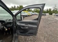 2022 Vauxhall Combo – Model: Combo 2300 Sportive TD – OV22URP