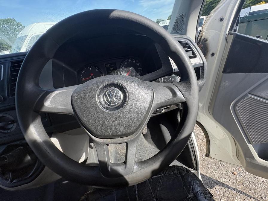 2016 Volkswagen Transporter – Model: Transporter T28 Startline TDI BlueMotion Technology – GK66YDF