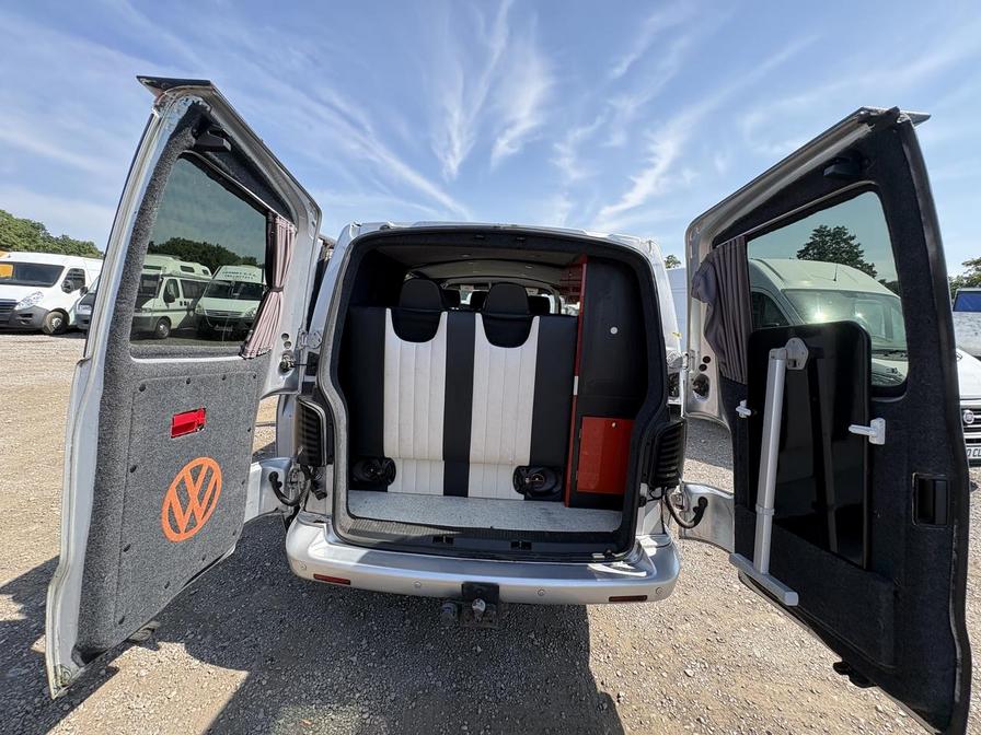 2007 Volkswagen Transporter – Model: Transporter T30 130 TDI SWB – HD07GXM