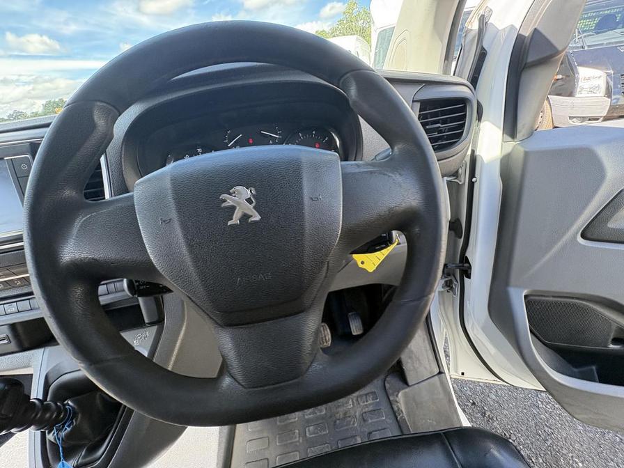 2018 Peugeot Expert – Model: Expert Professional Standard Blue HDi – KW18GVU