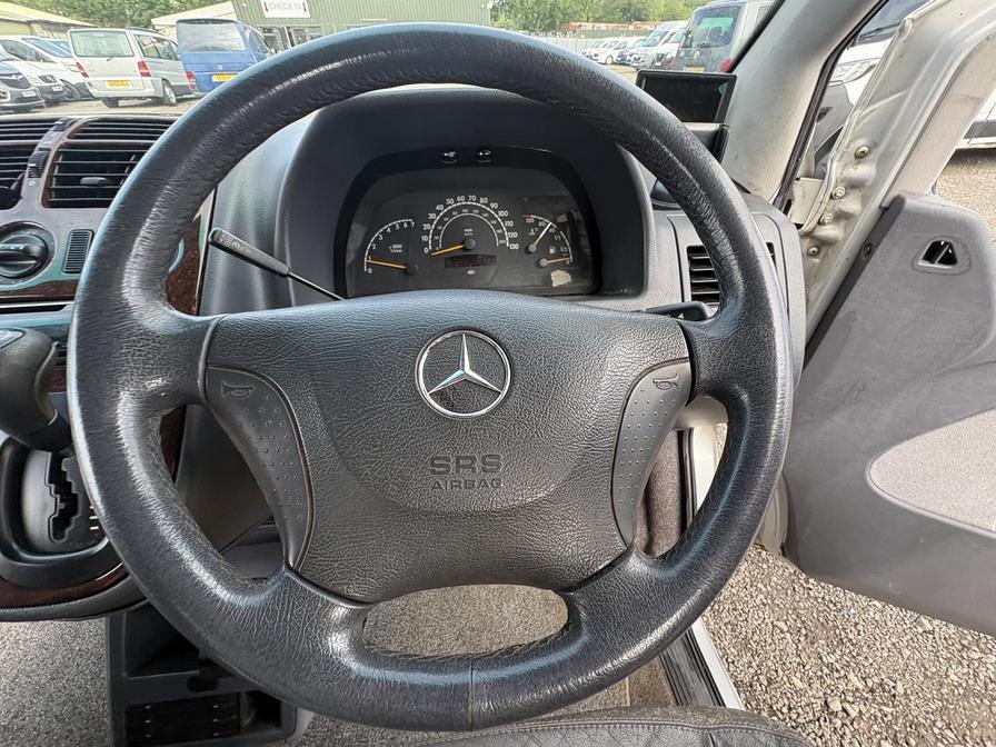 2002 Mercedes-Benz V-Class – Model: V220 CDI Ambiente Auto – GX52MTK