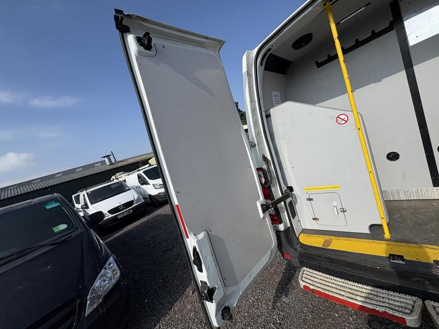 2016 Vauxhall Movano – Model: Movano F3500 L2H2 CDTi – FD16SLU