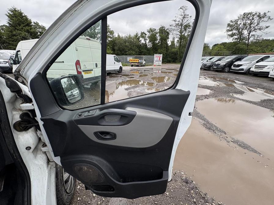 2015 Renault Trafic – Model: Trafic LL29 Business dCi – HV15PXL