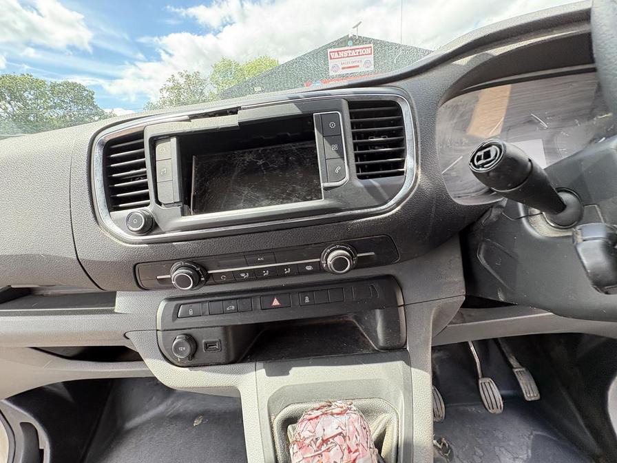 2017 Citroen Dispatch – Model: Dispatch 1000 Enterprise Blue HDi – LX67ZCE