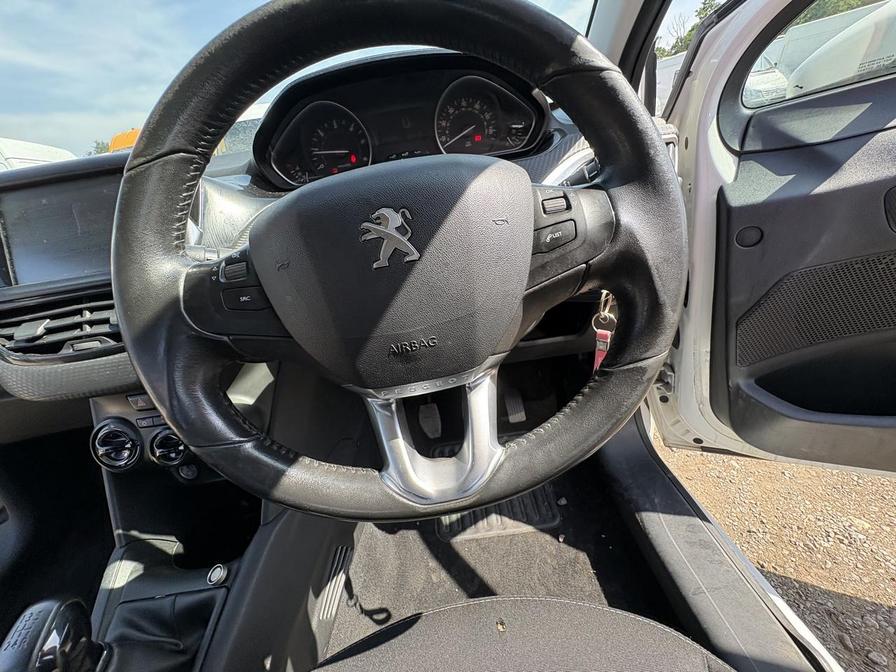 2016 Peugeot 208 – Model: 208 Active Blue HDi – SG66FDX