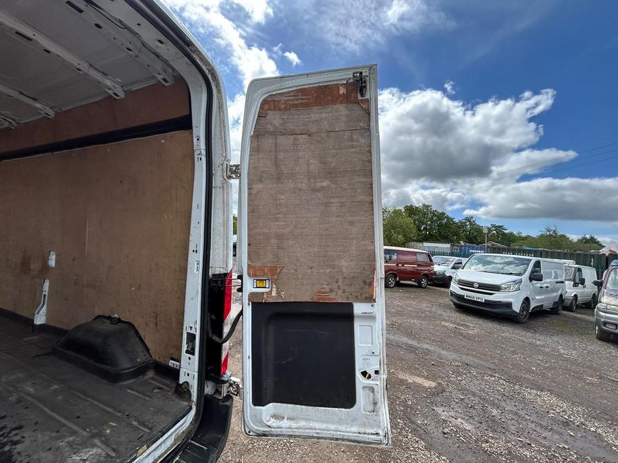 2017 Ford Transit – Model: Transit 350 – CV17SYA