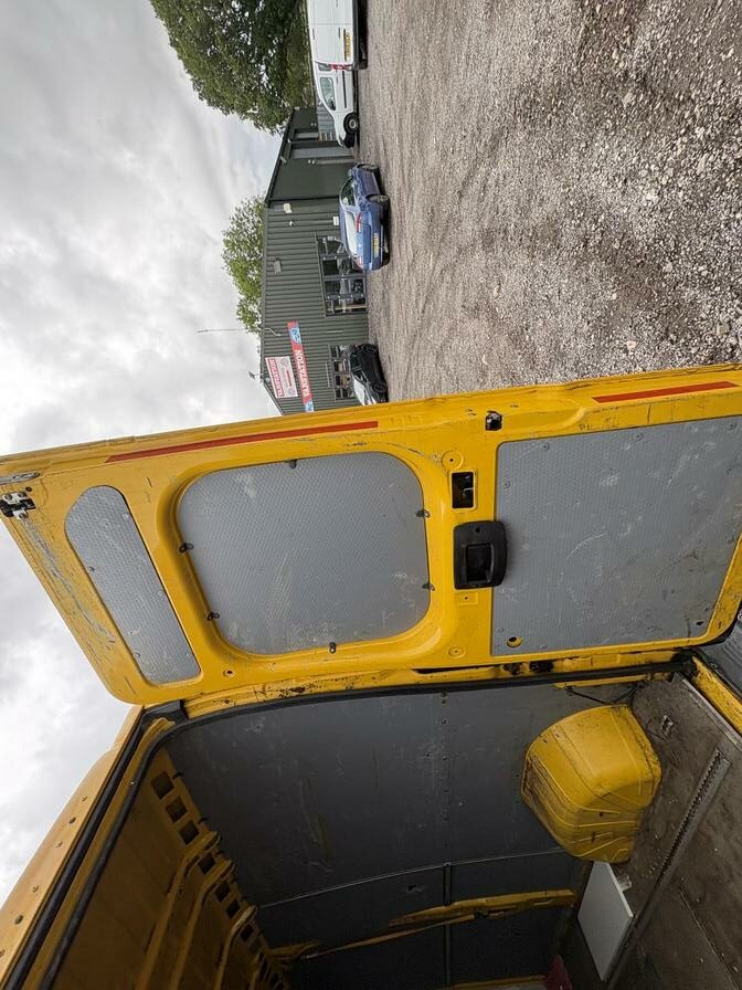 2015 Citroen Relay – Model: Relay 35 L3H2 Enterprise HDi – LB15UHP