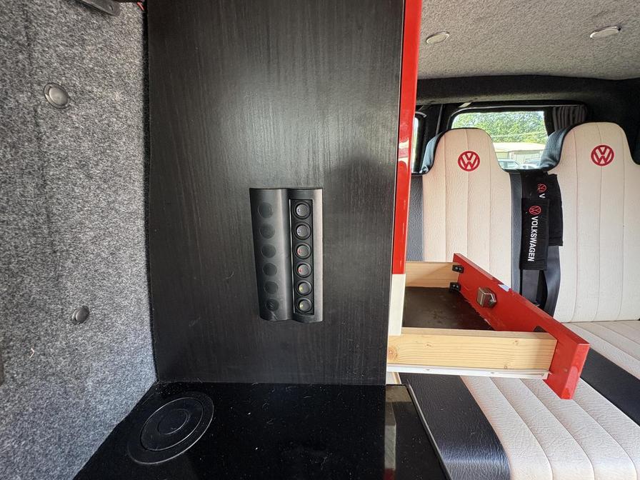 2007 Volkswagen Transporter – Model: Transporter T30 130 TDI SWB – HD07GXM