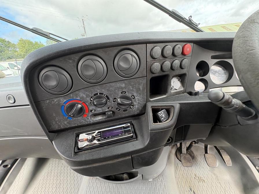 2004 Iveco Daily – Model: Daily 35S12 LWB – PX04GVJ