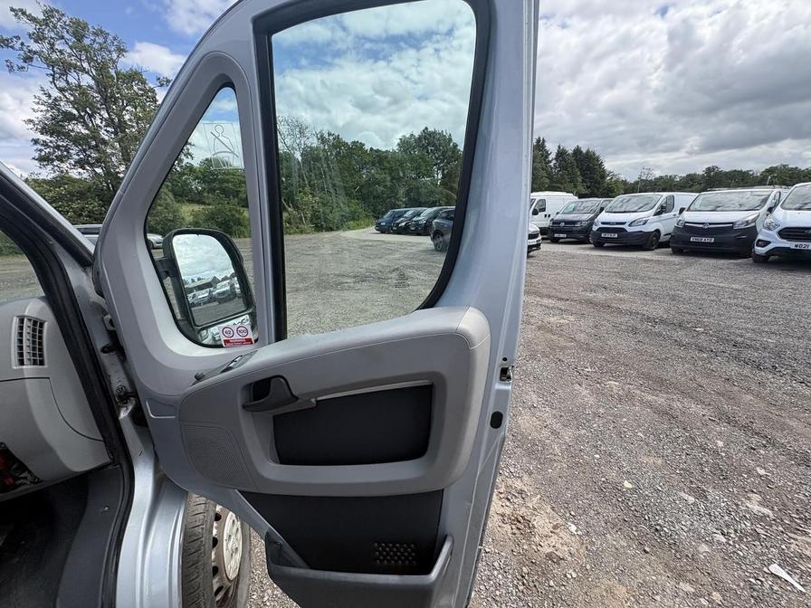 2009 Peugeot Boxer – Model: Boxer 335 LWB – HY59OYV