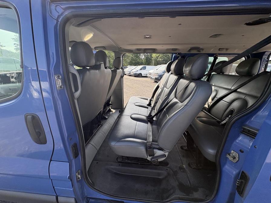 2009 Vauxhall Vivaro Combi – Model: Vivaro Combi LWB – EX59SUV