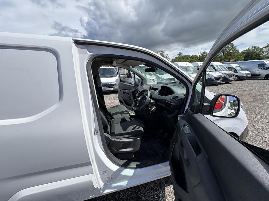 2023 Peugeot Partner – Model: Partner Asphalt Premium+ BHDi – MH72NYZ