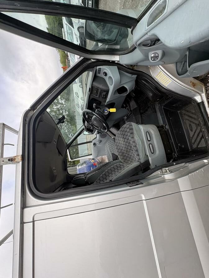 2010 Ford Transit – Model: Transit 115 T260 SWB Limited FWD – YR60LCU