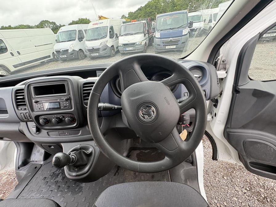 2018 Vauxhall Vivaro – Model: Vivaro 2900 Bi-T CDTi S/S – FY68UVE