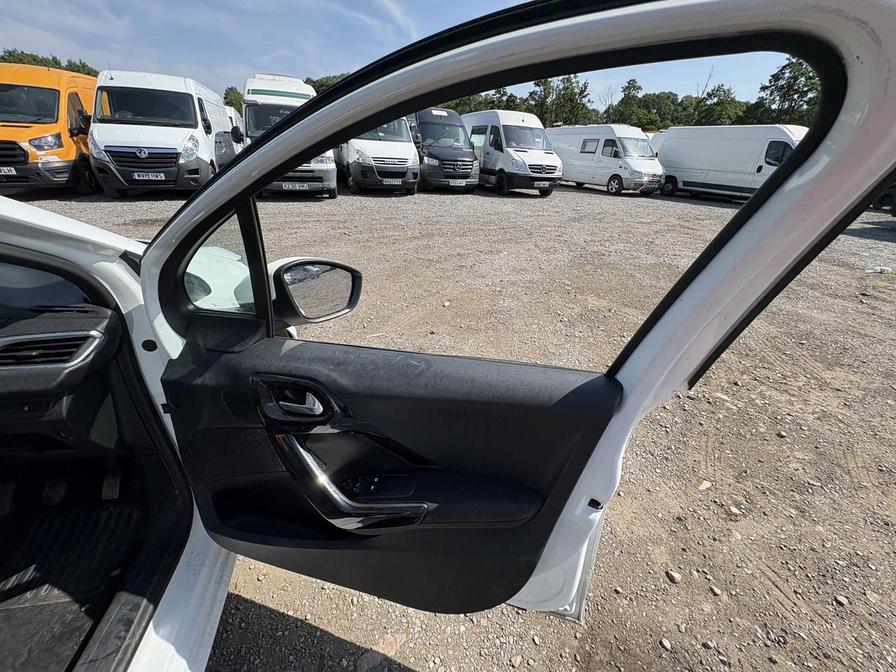 2016 Peugeot 208 – Model: 208 Active Blue HDi – SG66FDX