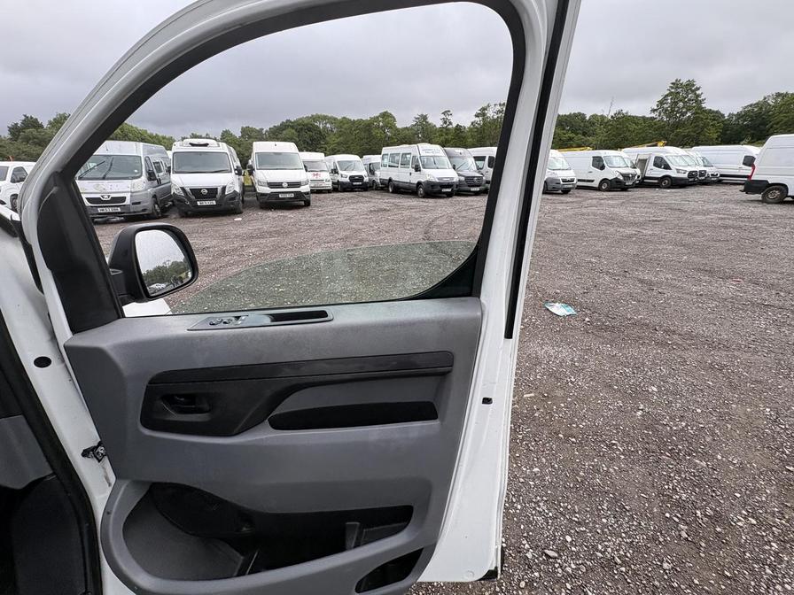 2017 Citroen Dispatch – Model: Dispatch 1000 Enterprise Blue HDi – LD17UEM