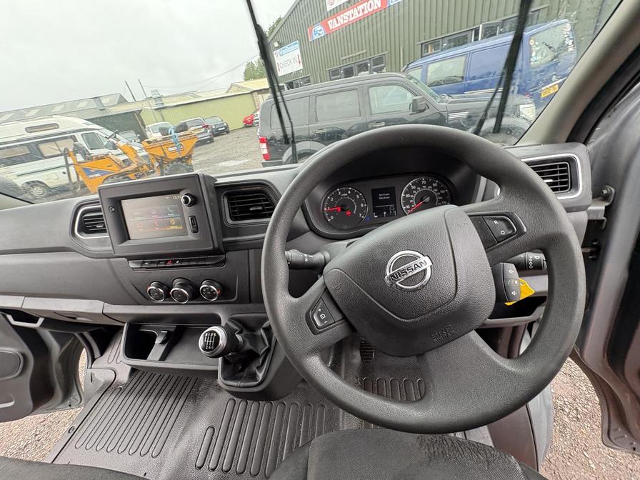 2022 Nissan Interstar – Model: Interstar Tekna dCi – EY22TYK
