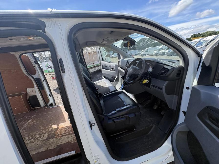 2018 Peugeot Expert – Model: Expert Professional Standard Blue HDi – KW18GVU