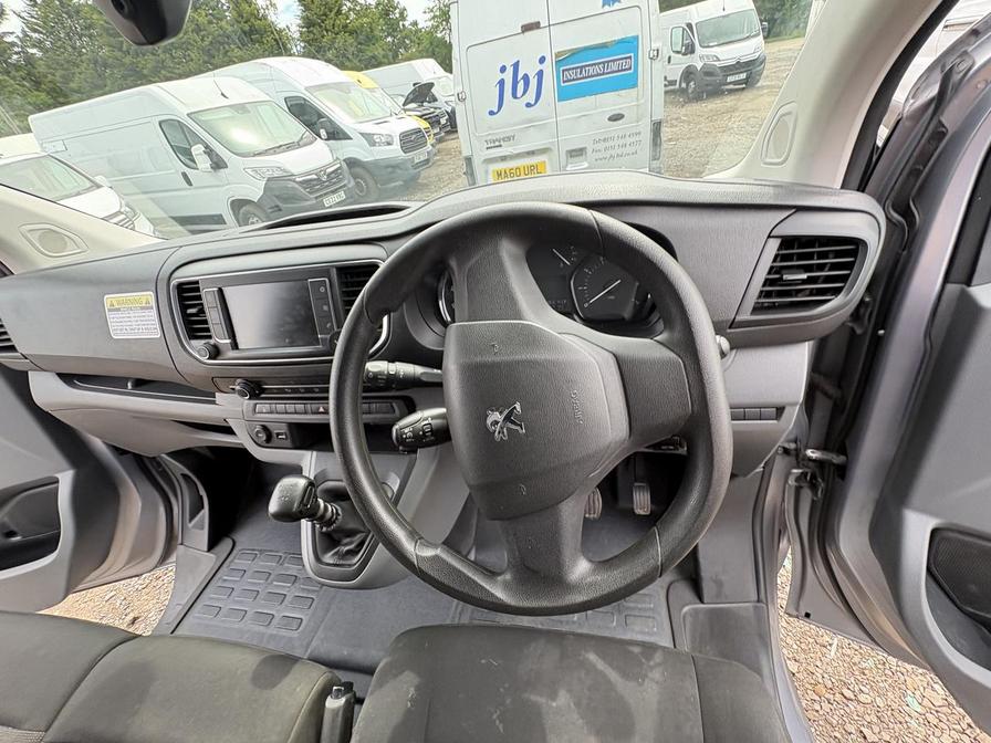 2022 Peugeot Expert – Model: Expert Professional Premium L2 Blue HDi – RF22FWR