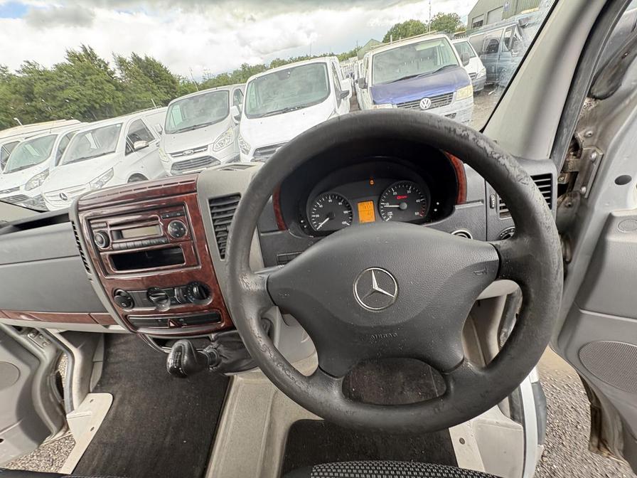 2007 Mercedes-Benz Sprinter – Model: Sprinter 209 CDi SWB – N11RFT