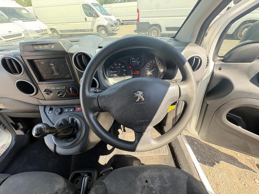 2017 Peugeot Partner – Model: Partner Professional L1 Blue HDi – SH67TYZ