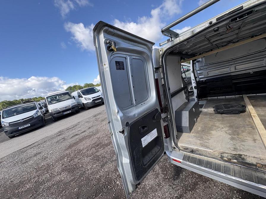 2017 Vauxhall Vivaro – Model: Vivaro 2700 Sport CDTi BT S/S – MV17AWA