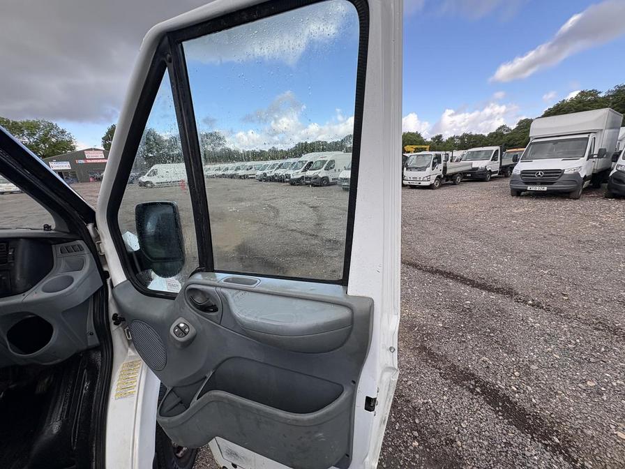 2010 Ford Transit – Model: Transit 115 T330 SWB RWD – GF10XBL